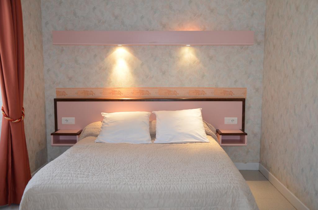 Logis Auberge De L'Allagnonette Saint-Poncy Екстериор снимка